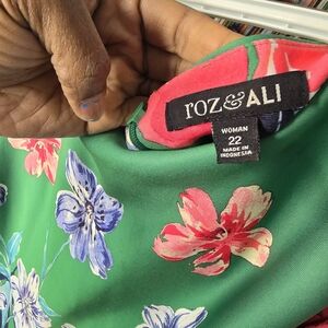 Roz & Ali Green Floral Dress